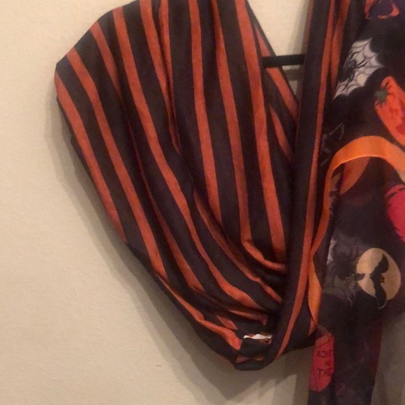 2 Scarf bundle - Picture 3 of 3